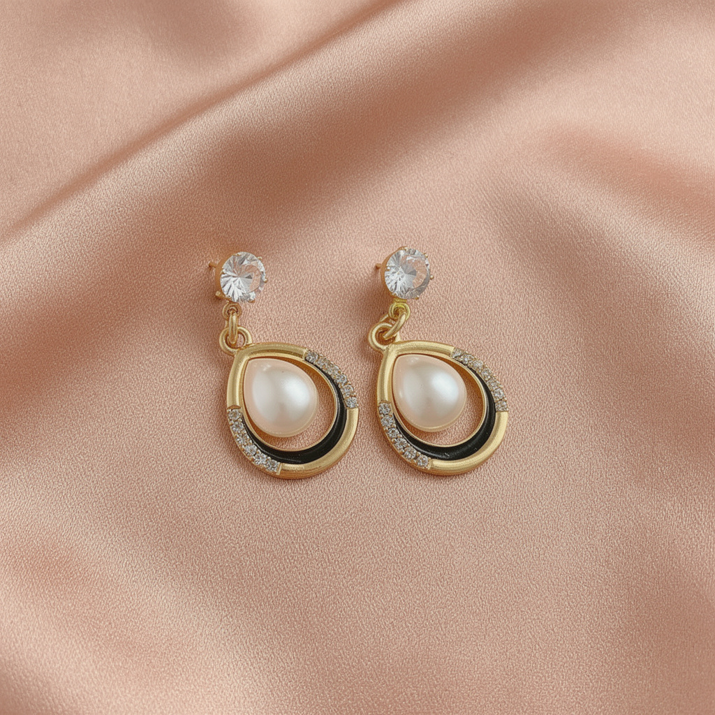 Gold-Plated Oval Drop Earrings with Crystal Stud – Elegant Minimal Design