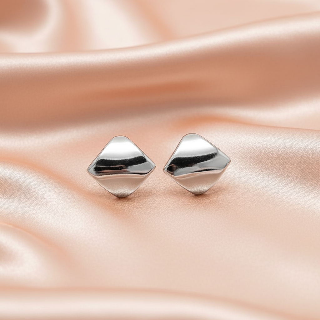Minimal Gold Geometric Stud Earrings – Modern Statement Jewelry