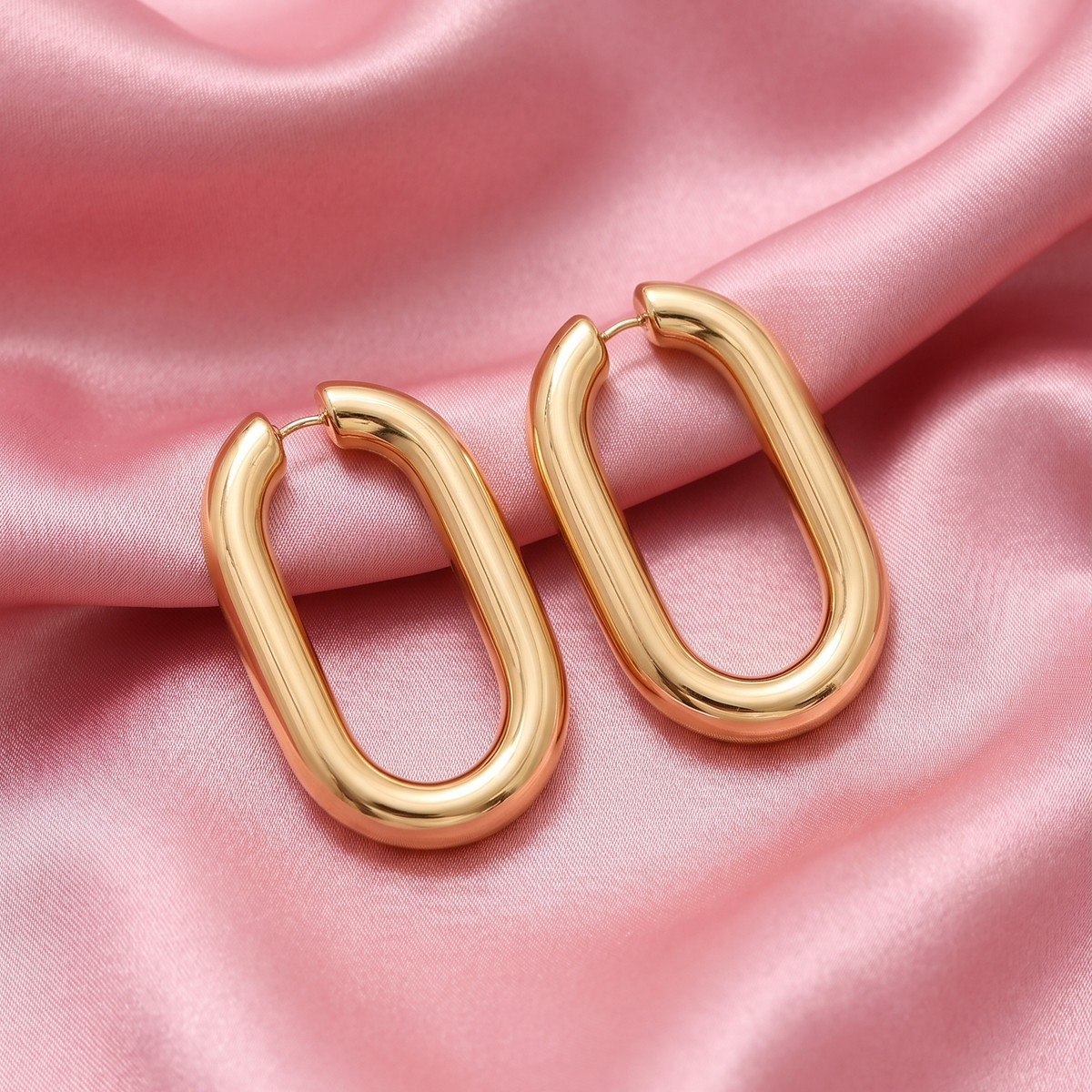 Gold Chunky Oval Hoop Earrings