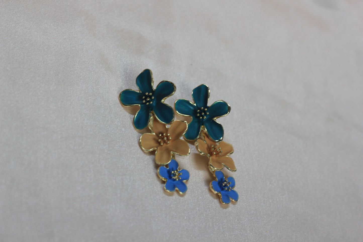 Pastel Floral Drop Earrings – Multicolor Layered Flower Statement Earrings